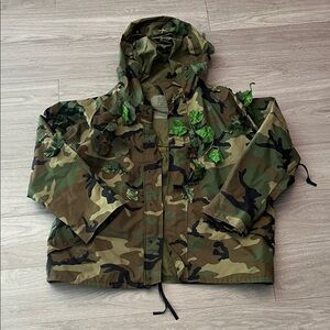Men’s Camouflage Hunting Jacket with Added Foliage